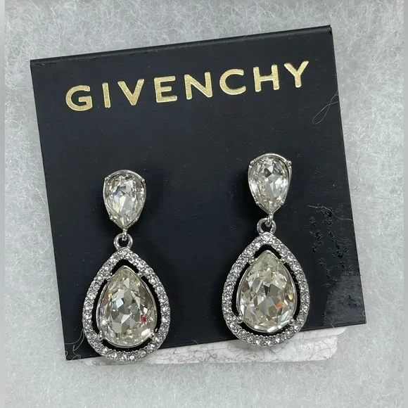 Givenchy earrings - Picture 1 of 3